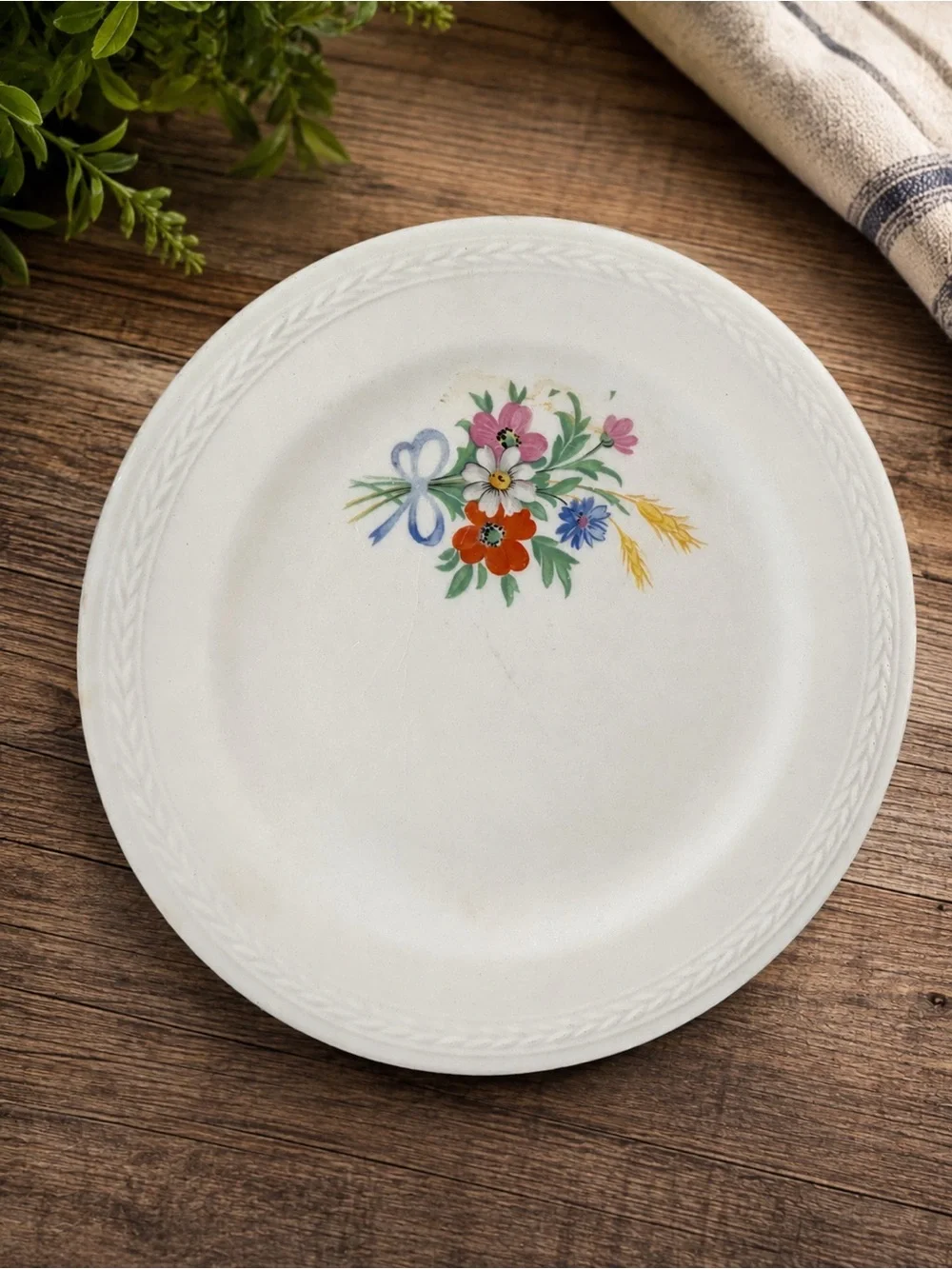 Vintage Crown Potteries J145 Floral Dessert Bowls Set of 3 USA 6 Inch